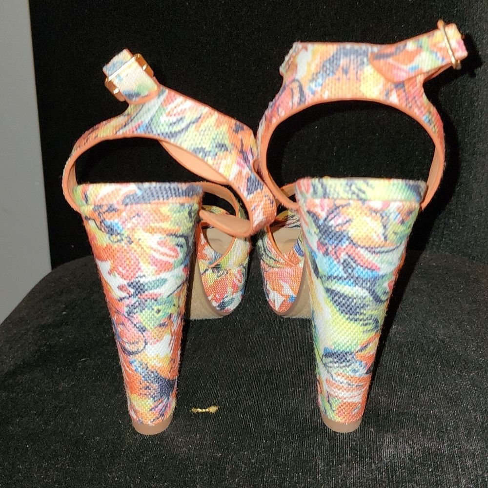 Delicious Shoes - Picture 3 of 5